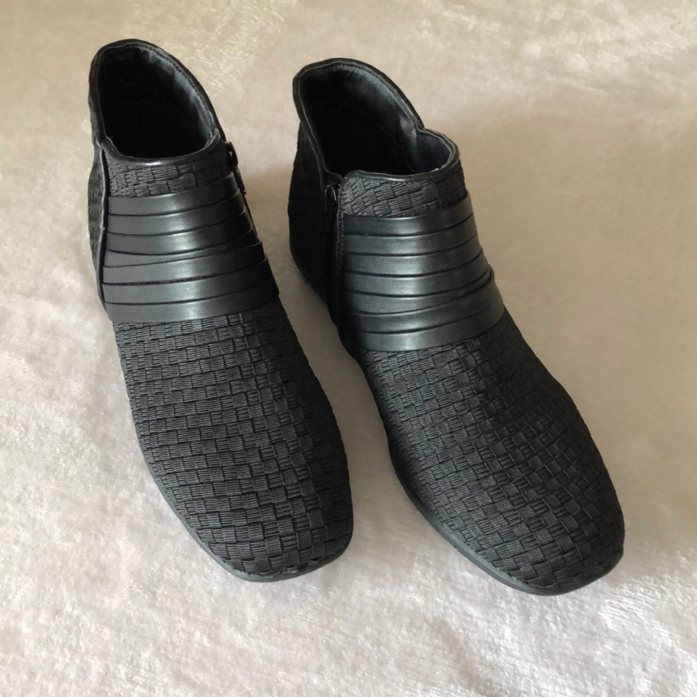 Women's Comfortview The Kayla Bootie 9M Black NEW